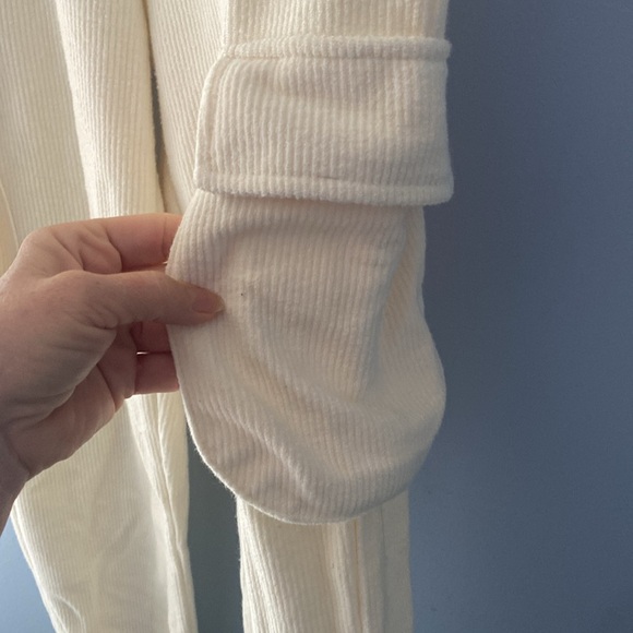 Forever 21 joggers, with pockets. Cream. - Picture 2 of 5